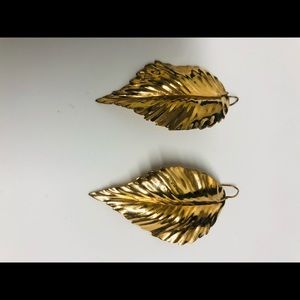 Vintage leaf  earrings